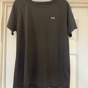 Under Armour Women’s Black Workout Top XL